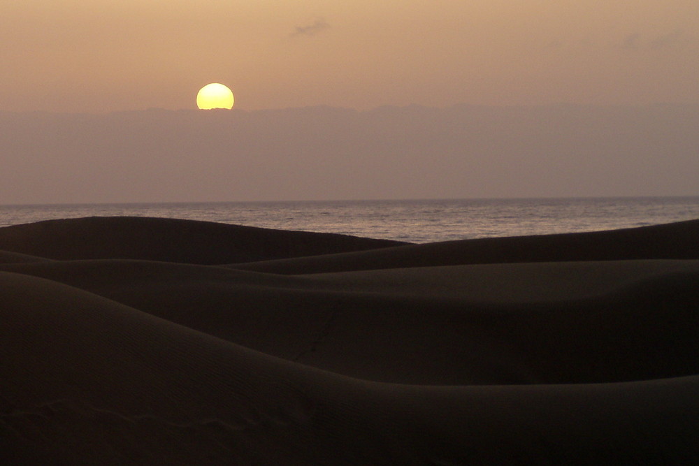 Sonnenaufgang über den Dünen von Maspalomas