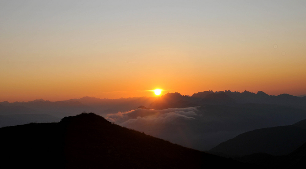 Sonnenaufgang über den Lienzer Dolomiten