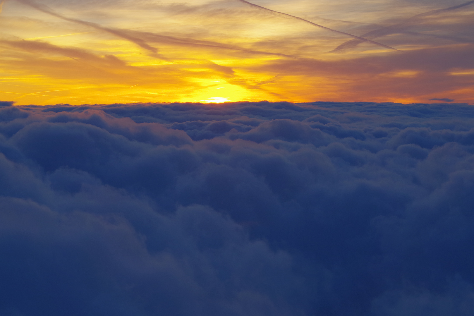 Sonnenaufgang über den Wolken Foto & Bild himmel, sonnenaufgänge