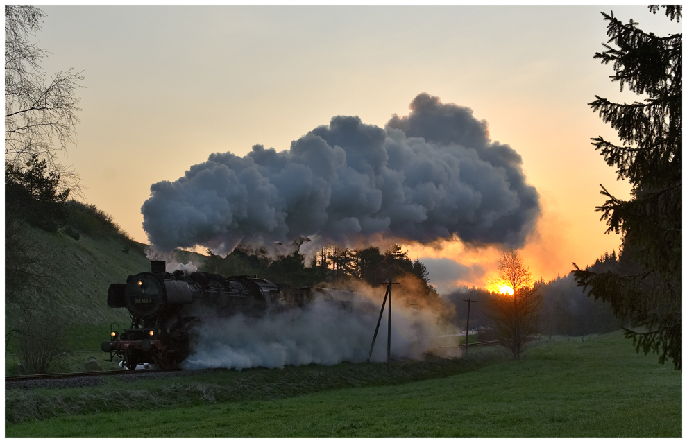 Sonnenaufgang über der Alb