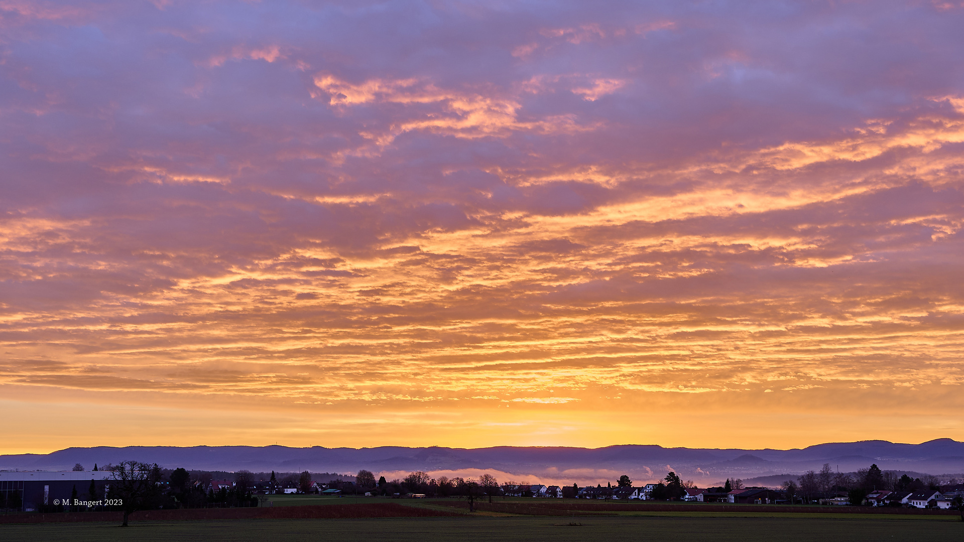 Sonnenaufgang über der Alb