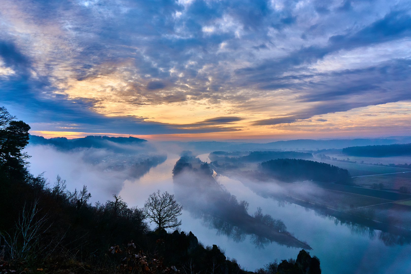 Sonnenaufgang über der Donau