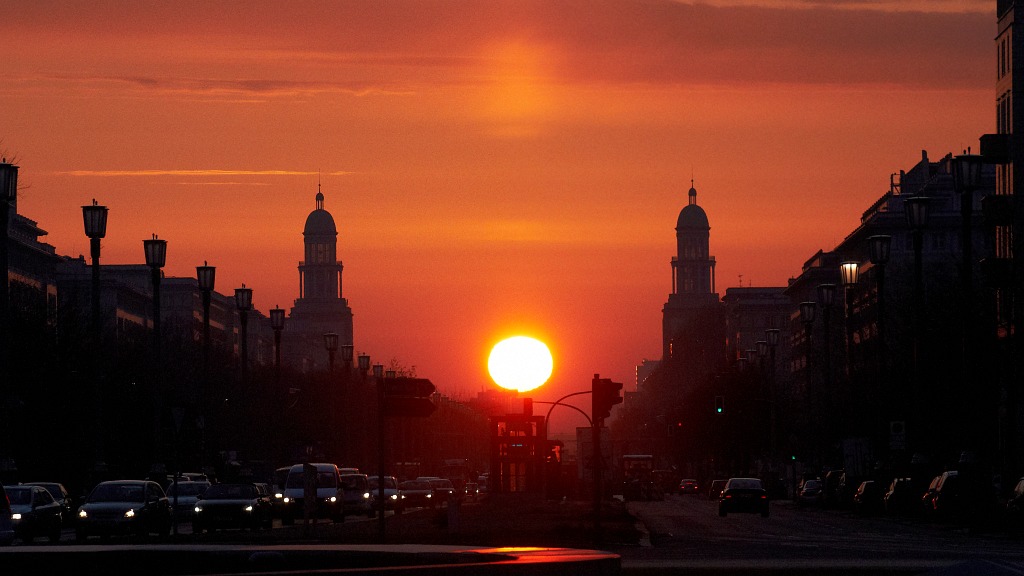 Sonnenaufgang über der Frankfurter Allee