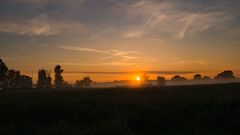 Sonnenaufgang über der Heide