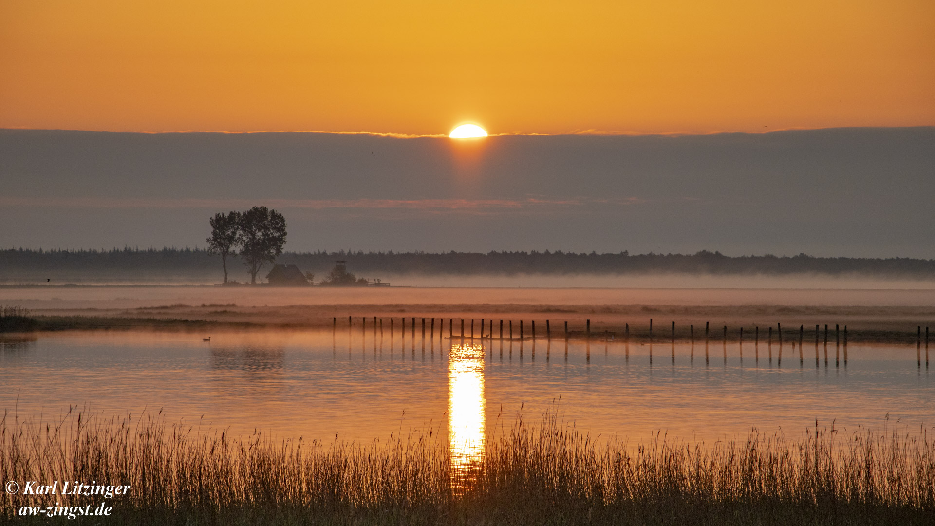 Sonnenaufgang über der Insel Oie.