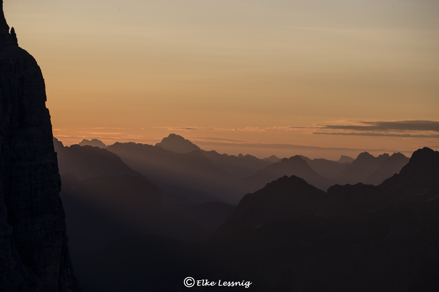 Sonnenaufgang über der Lagazuoi Hütte