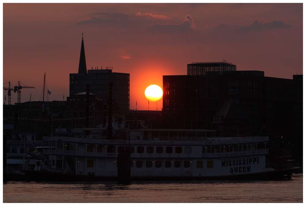 Sonnenaufgang über der Mississippi Queen