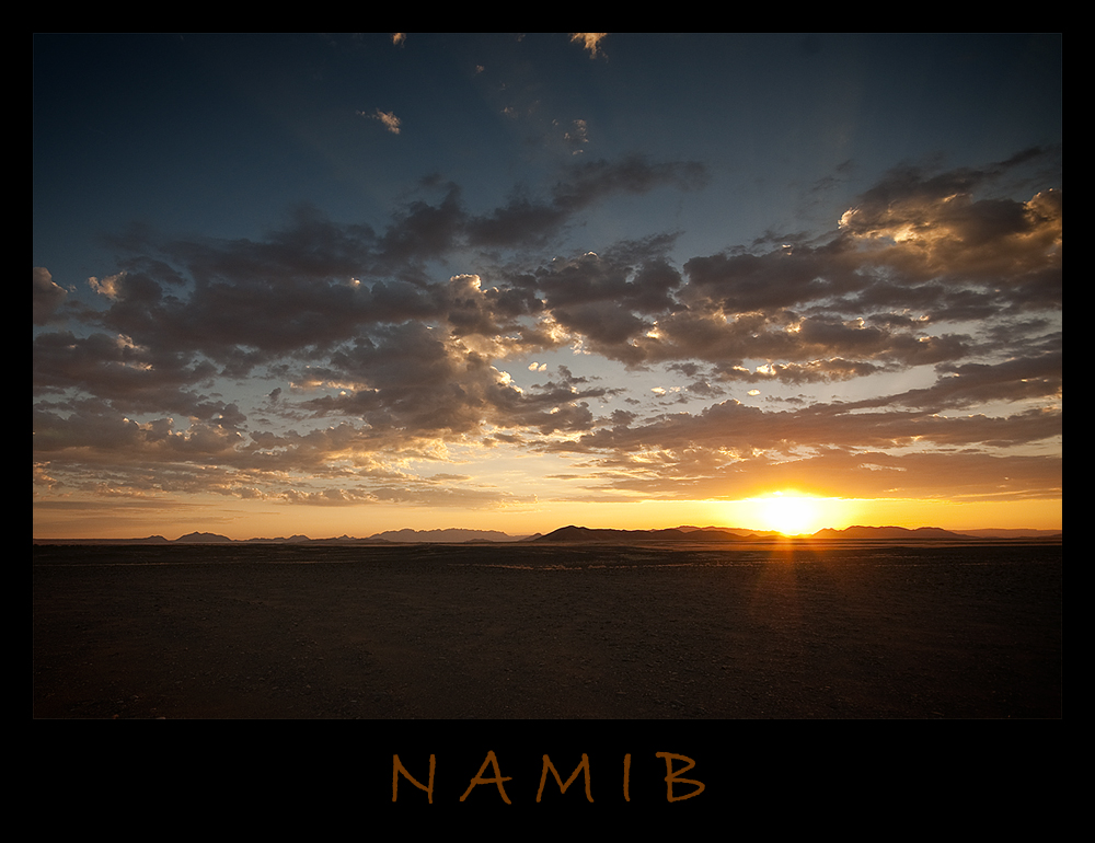 Sonnenaufgang über der Namib