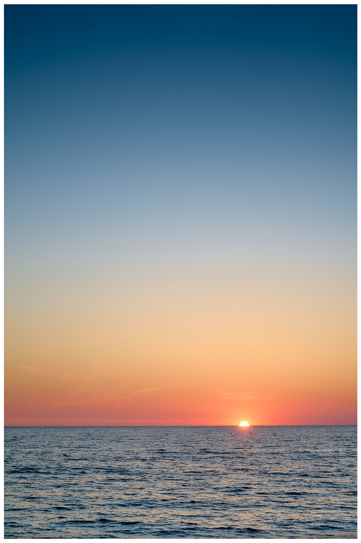 Sonnenaufgang über der Ostsee