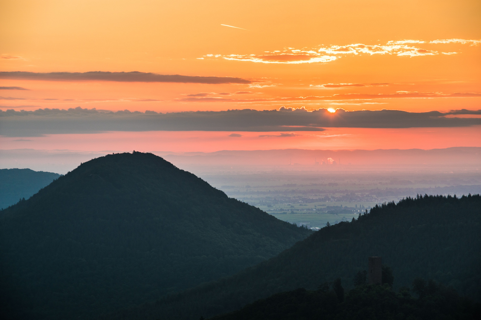 Sonnenaufgang über der Rheinebene