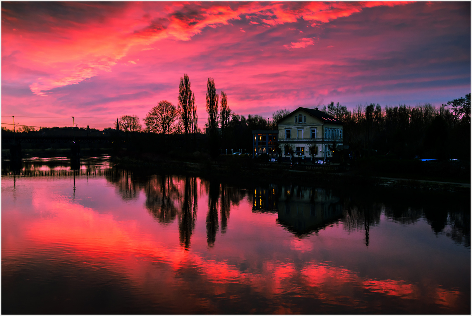 Sonnenaufgang über der Ruhr