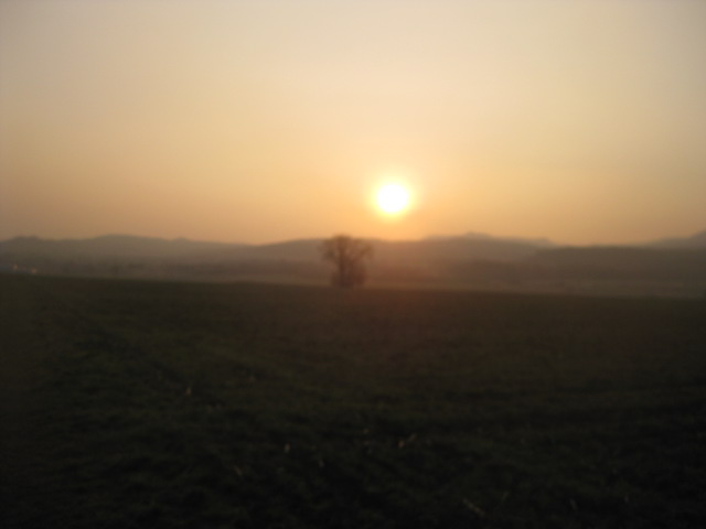 Sonnenaufgang über der Schwäbischen Alb