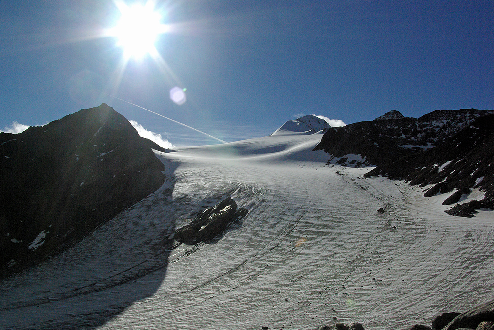 Sonnenaufgang über der Similaunhütte