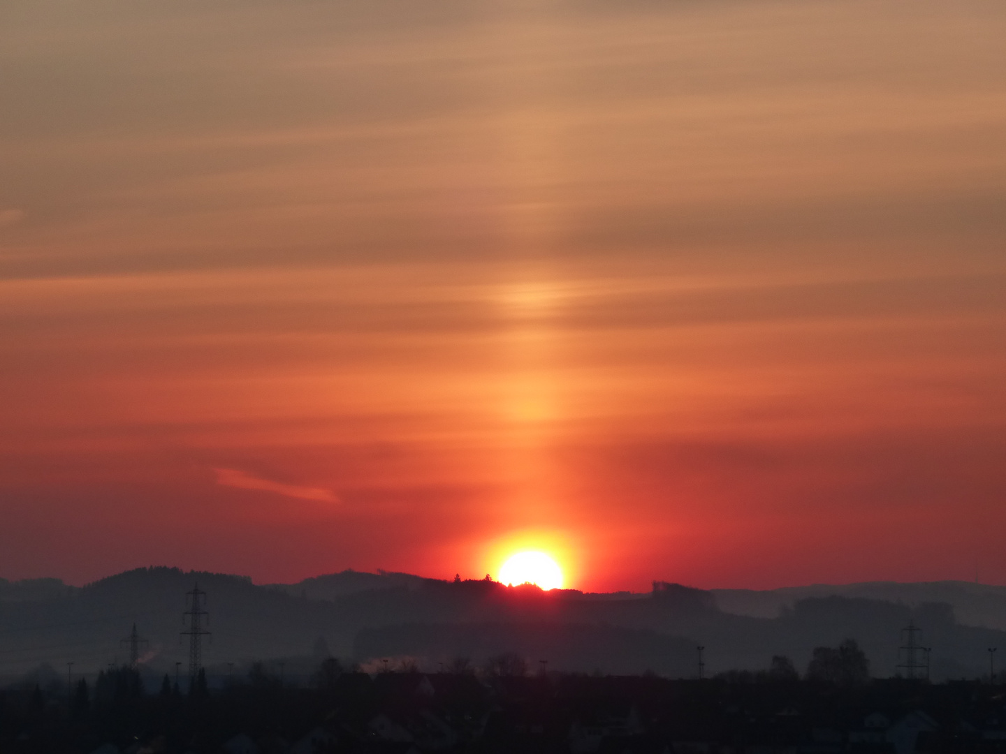 Sonnenaufgang über der Stadt