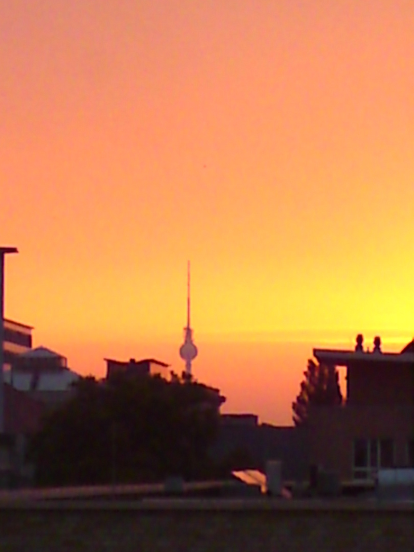 Sonnenaufgang über der Stadt