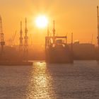 Sonnenaufgang über der Werft