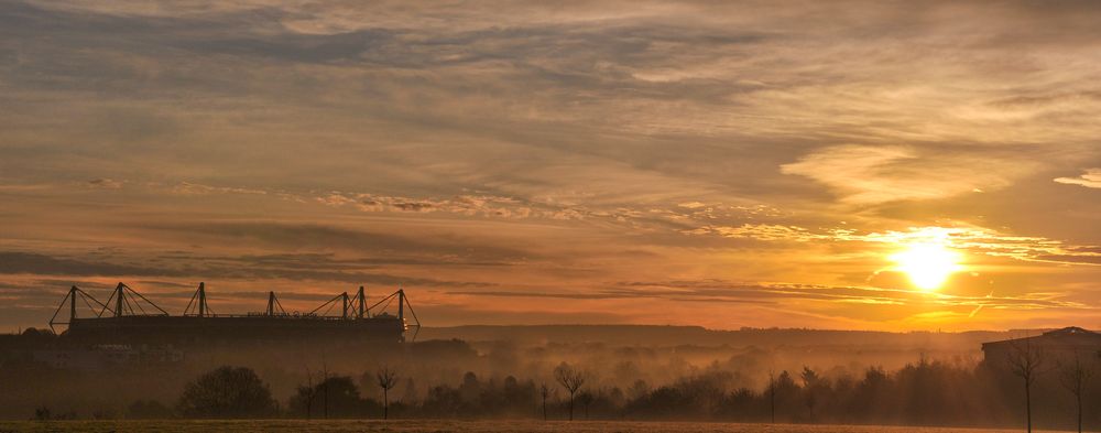 Sonnenaufgang über Dortmund