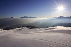 Sonnenaufgang über einem perfekten Teppich