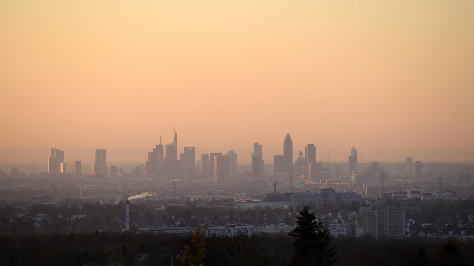 Sonnenaufgang über Frankfurt