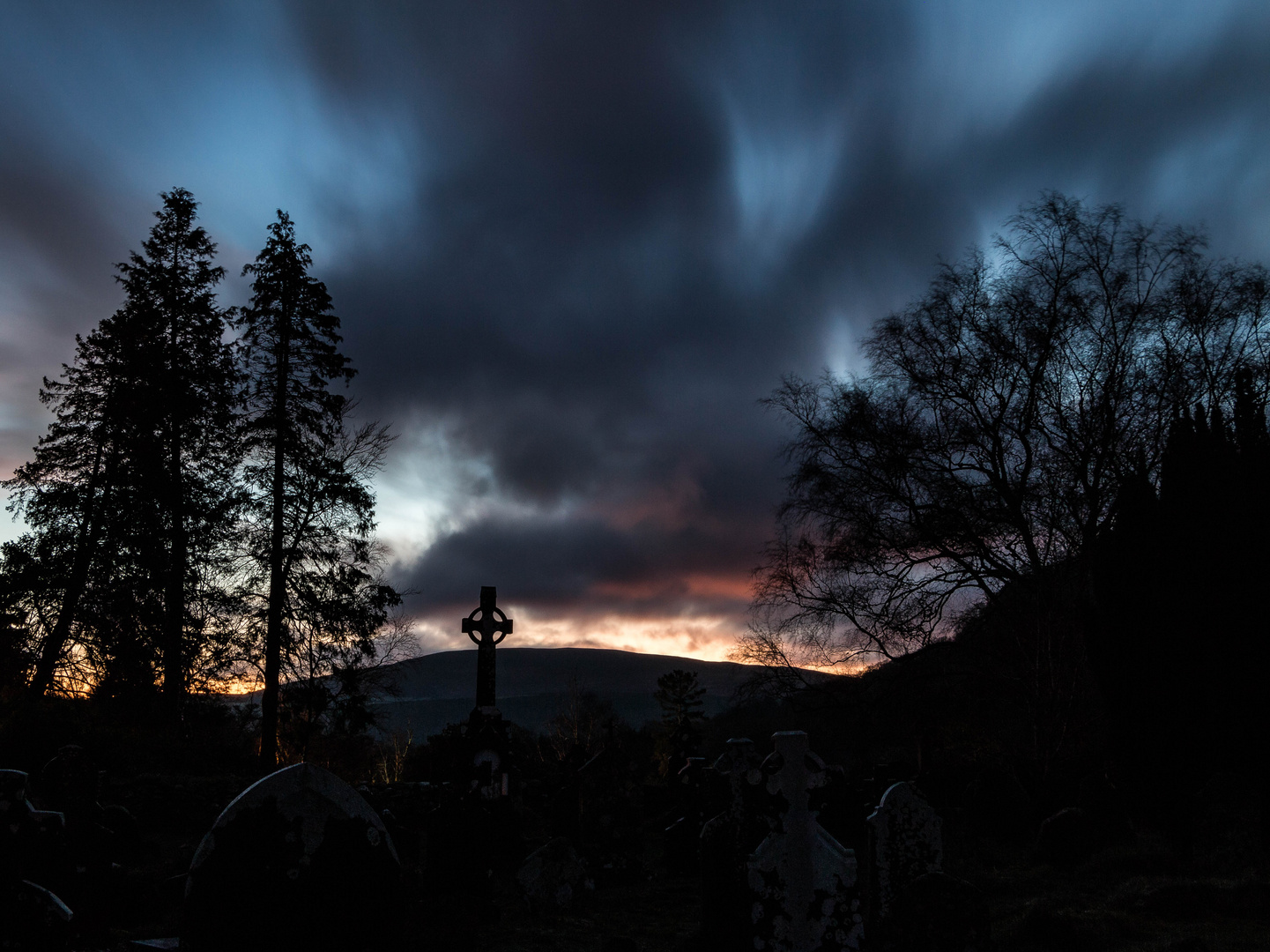 Sonnenaufgang über Glendalough