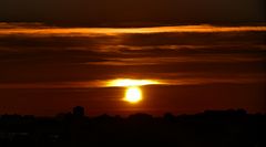 Sonnenaufgang über Hannover - Schnitt