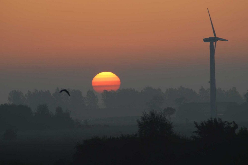 Sonnenaufgang über Hooksiel (unbearbeitet)