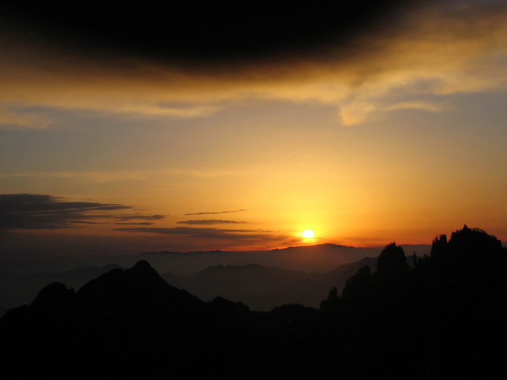 Sonnenaufgang über Huang Shan