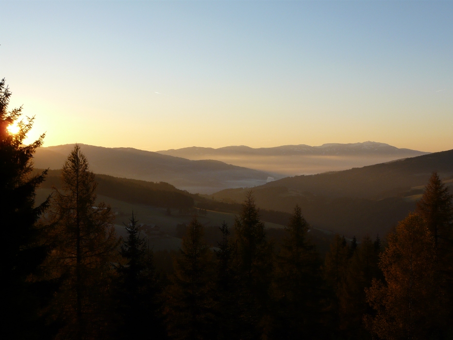 Sonnenaufgang über Kärnten