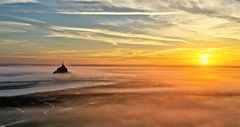 Sonnenaufgang über Mont Saint Michel