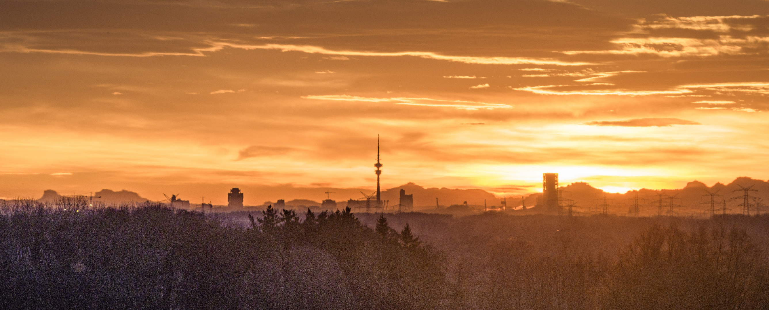 Sonnenaufgang über München