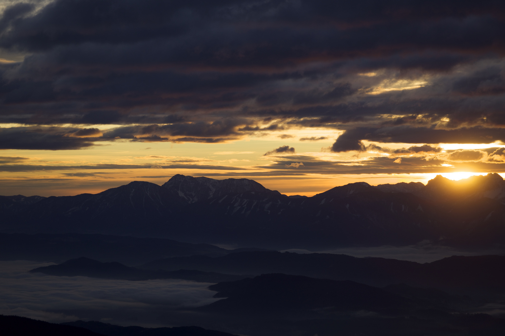 sonnenaufgang über ossiacher see 2