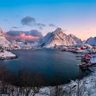 Sonnenaufgang über Reine auf den Lofoten