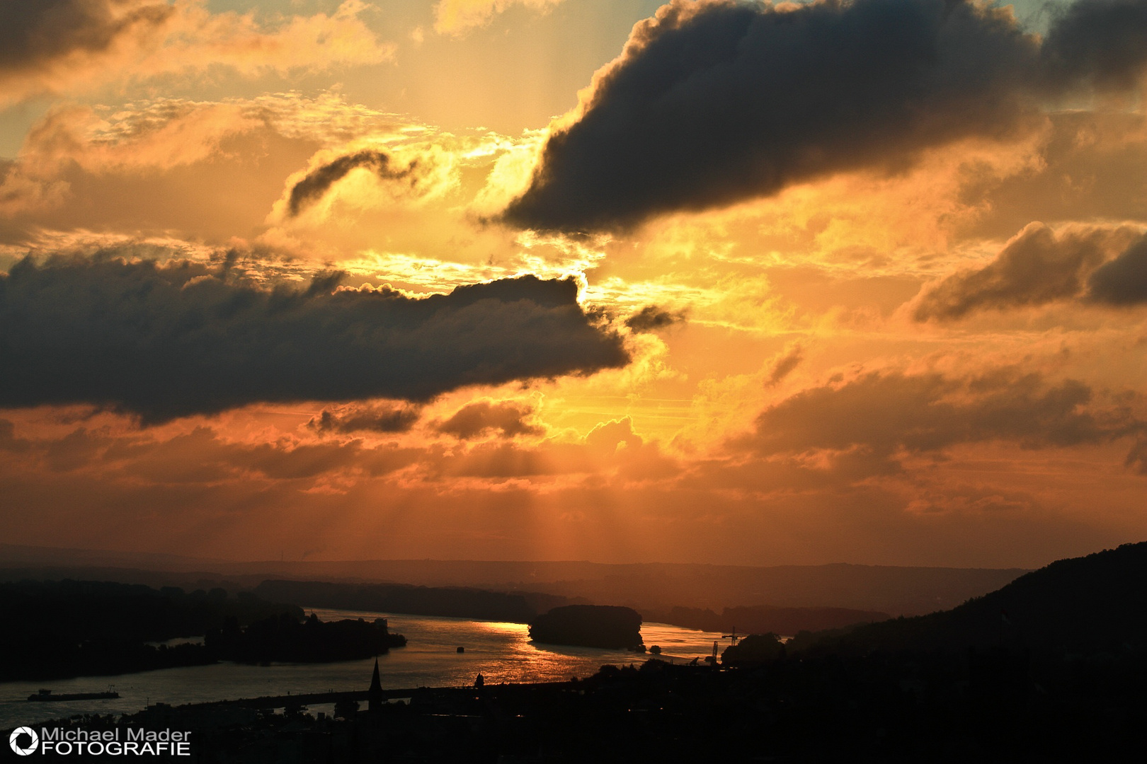 Sonnenaufgang über Rheinhessen