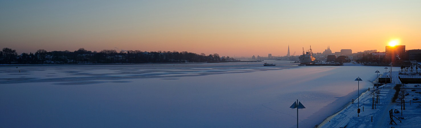 Sonnenaufgang über Rostock