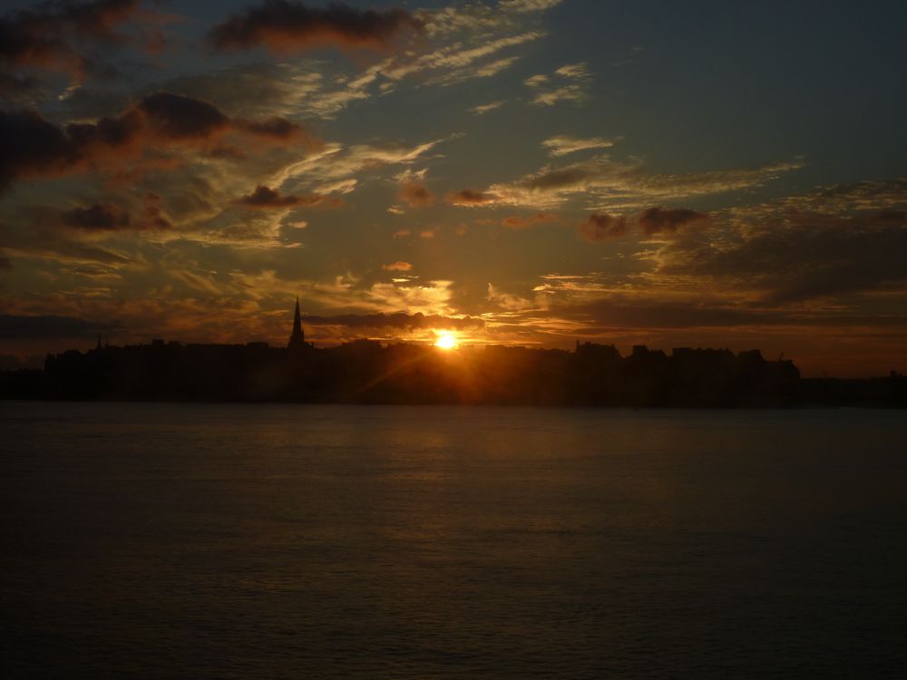 Sonnenaufgang über Saint Malo