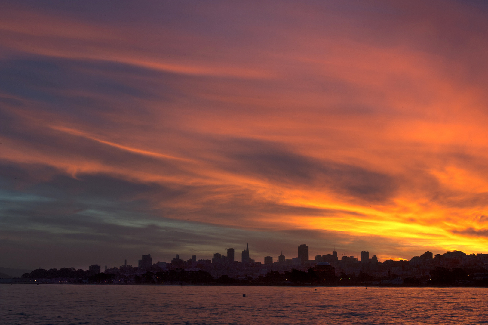 Sonnenaufgang über San Francisco Skyline 01