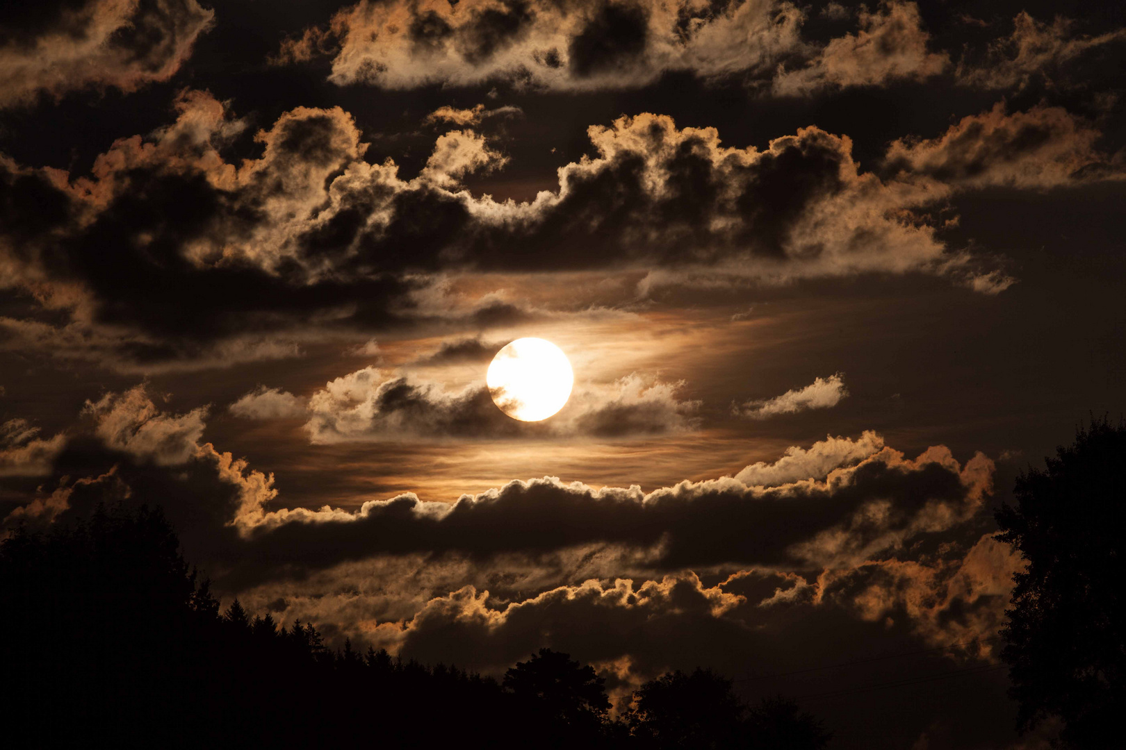 Sonnenaufgang über Sankt Oswald bei Freistadt