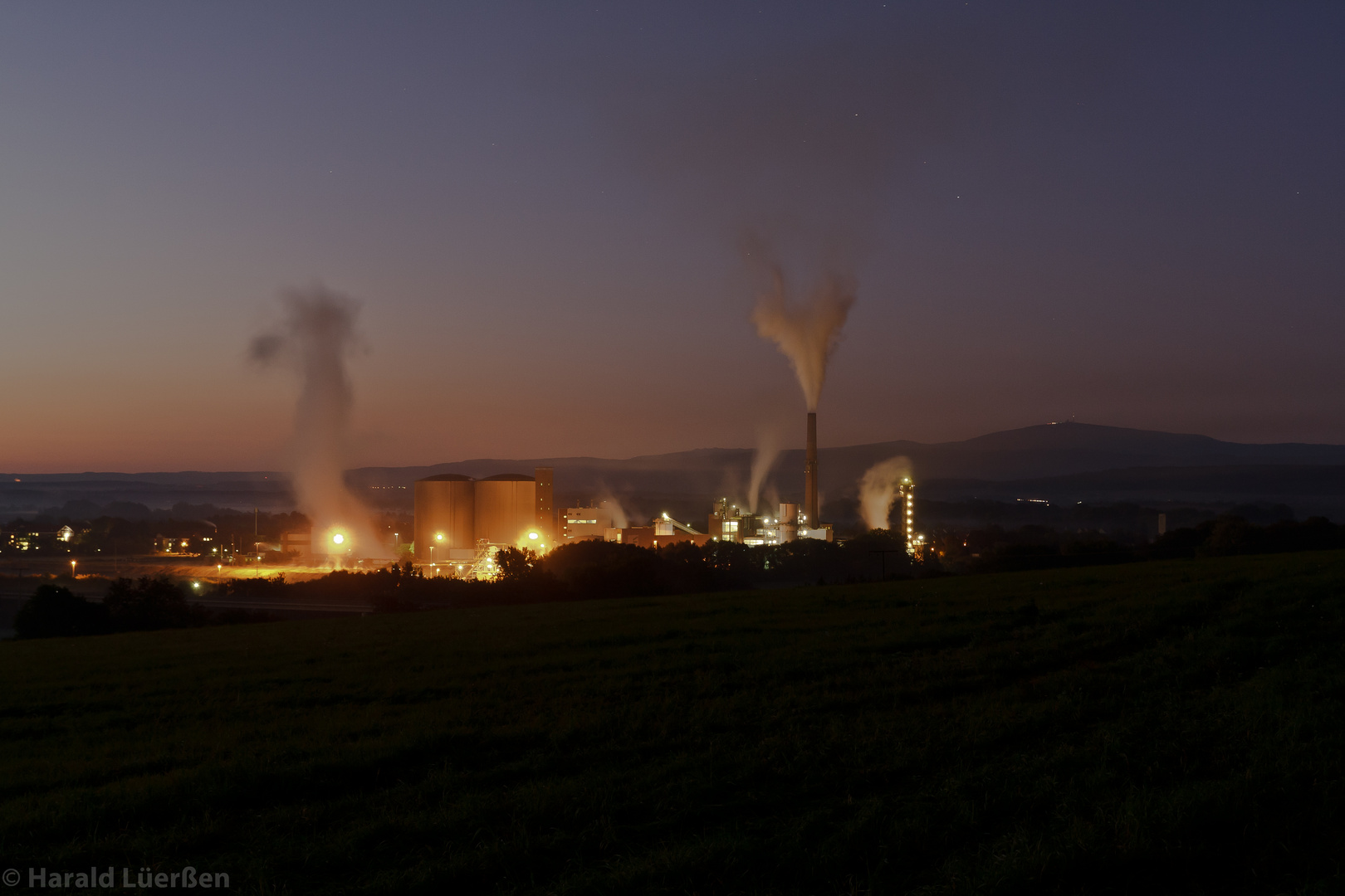 Sonnenaufgang über Schladen und dem Harz