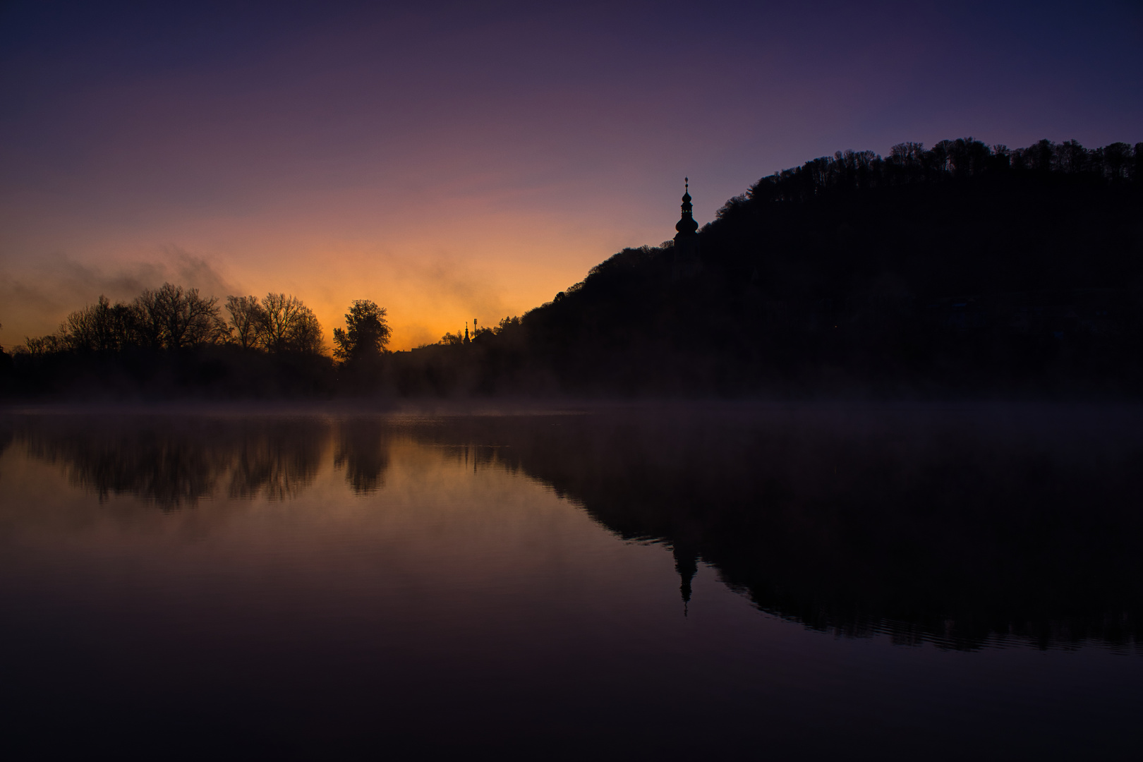 Sonnenaufgang über See