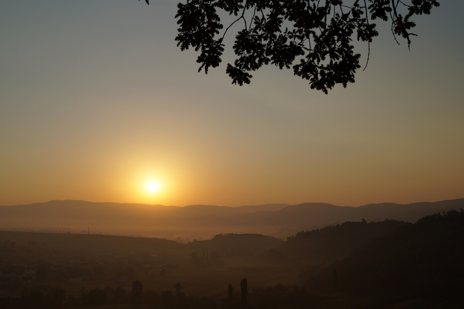 Sonnenaufgang über Topanica, Kosovo