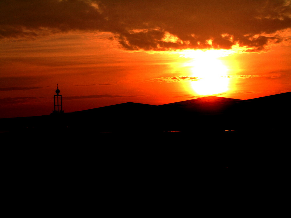 Sonnenaufgang über Wolfsburg 1