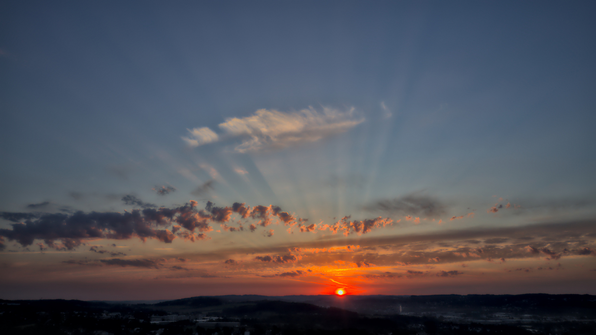 Sonnenaufgang über Wuppertal
