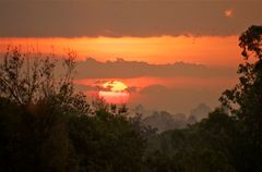 sonnenaufgang über yangon II