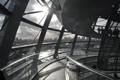 Sonnenaufgang überm Reichstag