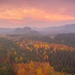 Sonnenaufgang und Herbstleuchten