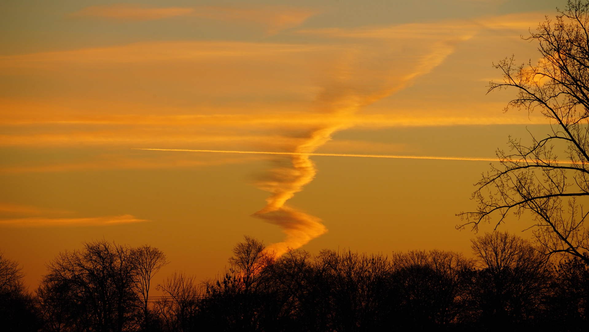 Sonnenaufgang Voerde. . 