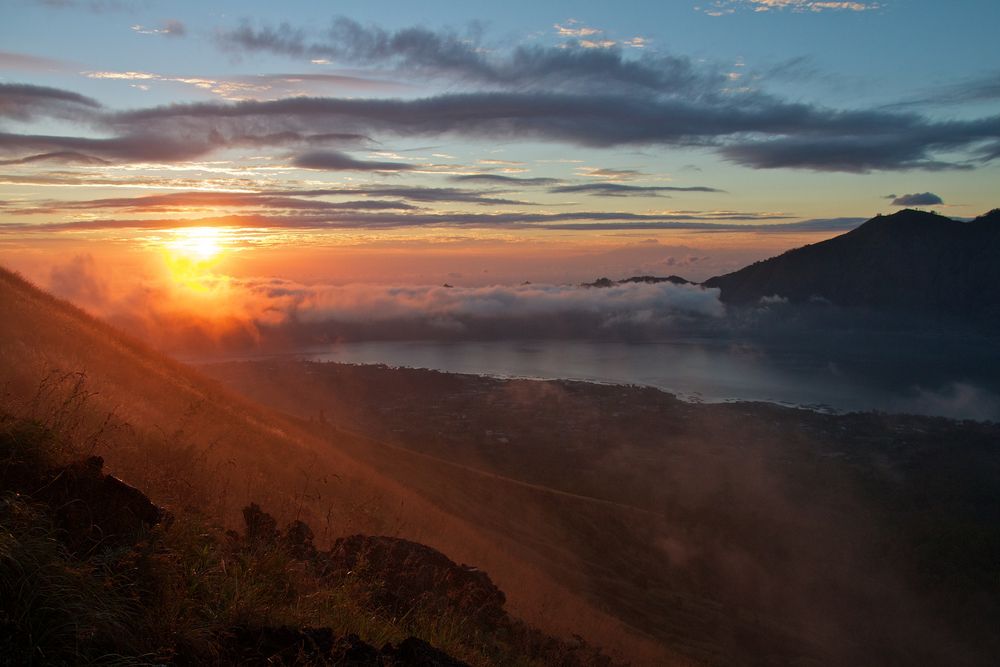 Sonnenaufgang vom Gunung Batur