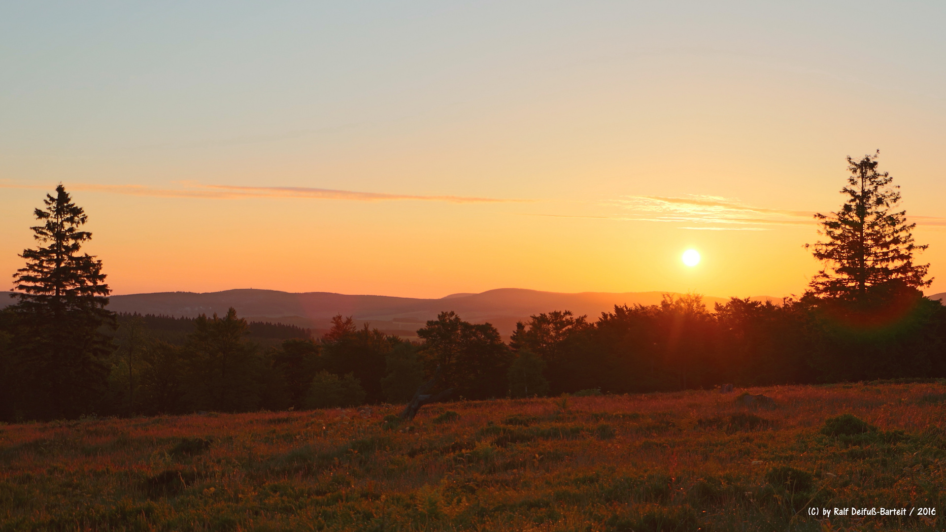 Sonnenaufgang vom "Kahler Asten" (Winterberg)