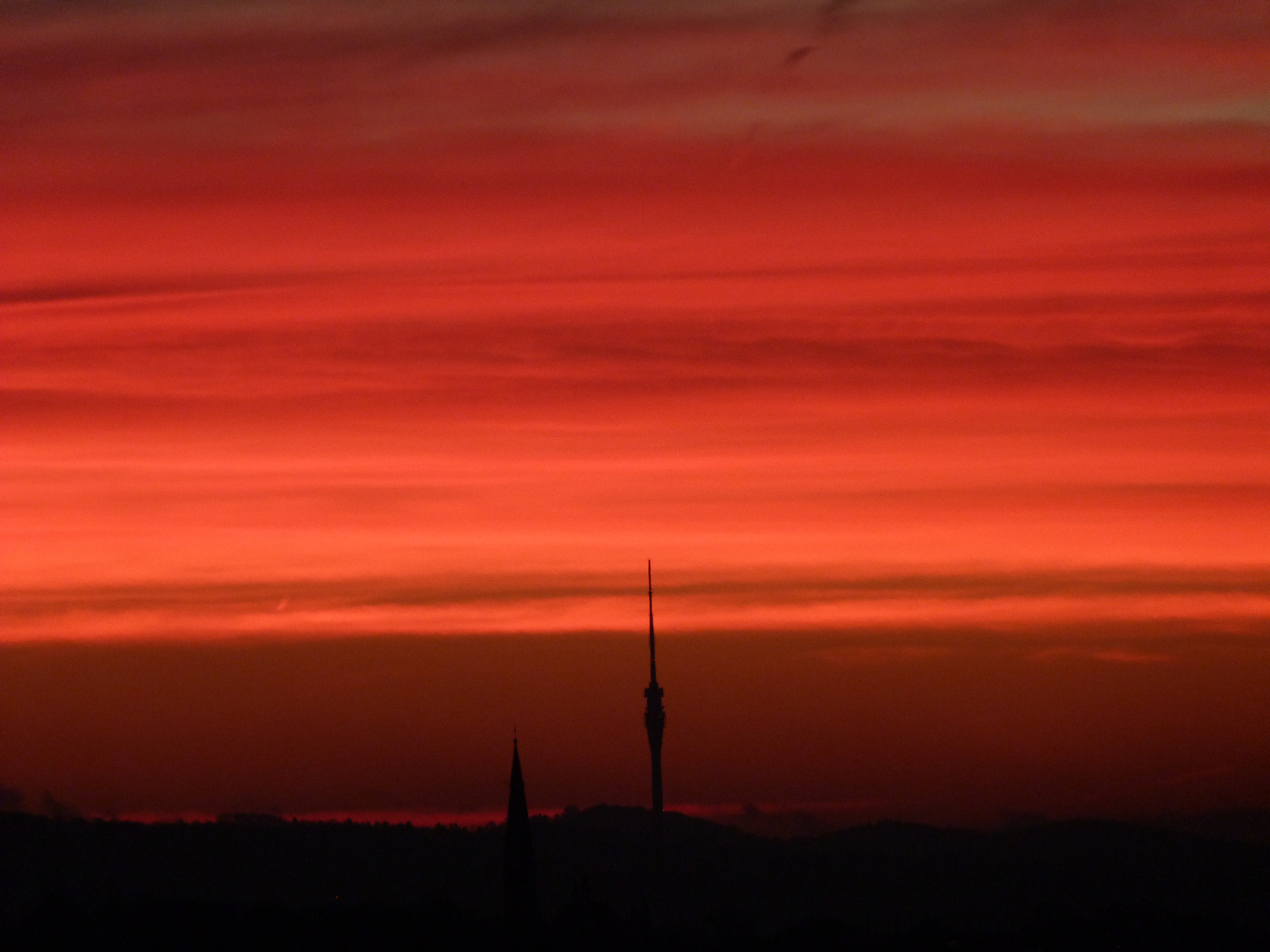 Sonnenaufgang vom Wohnzimmerfenster