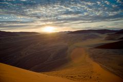 Sonnenaufgang von der Düne 45 (Namibia)